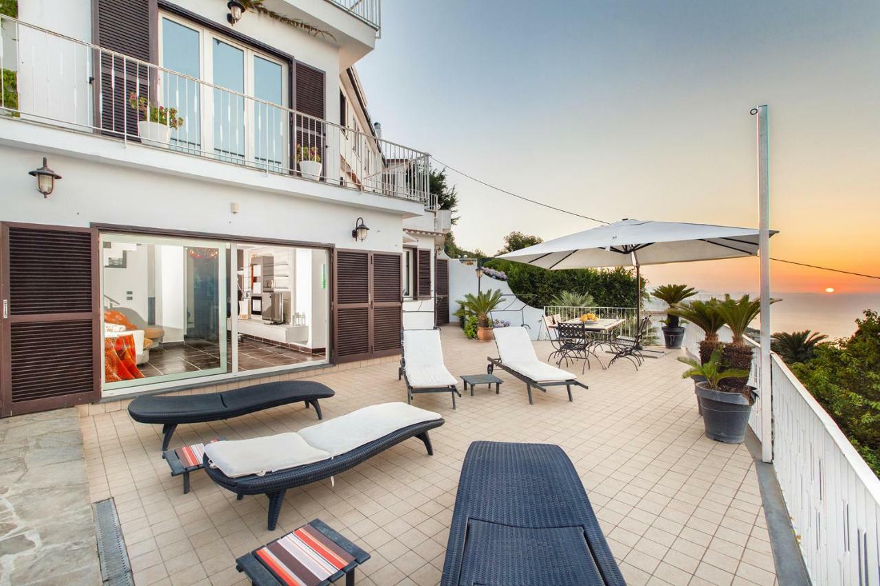Amore Rentals - Casa Augusta A Sorrent Exterior foto